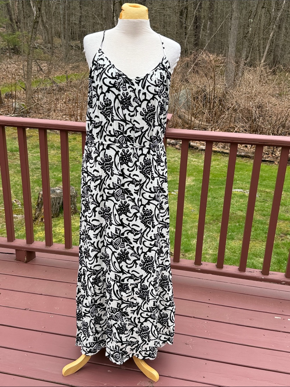 New! Loft medium white/black printed tie back gauzy cotton maxi dress. - Picture 2 of 10